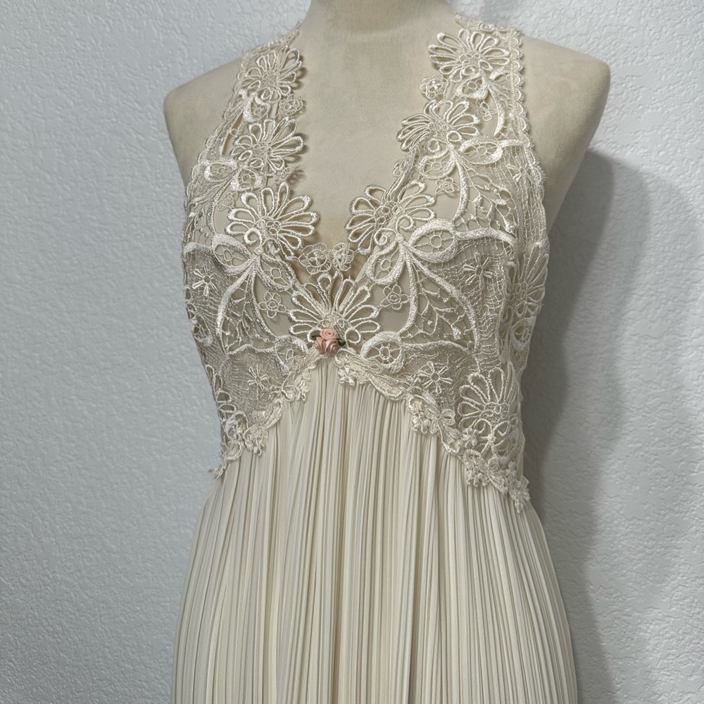 Flora Nikrooz vintage nightgown